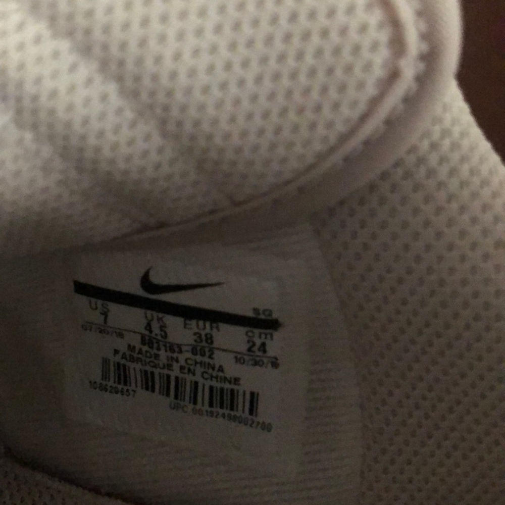 Nike Air Force 1 - Picture 4 of 6
